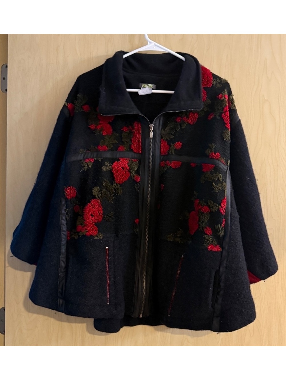 Dolcezza Wool-Blend poncho black with rose embroidery size medium